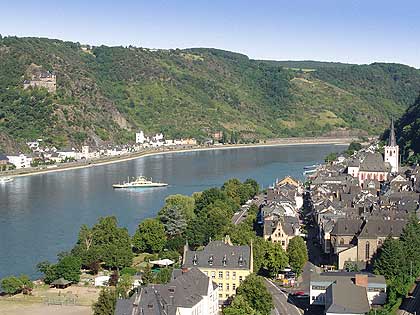 Rhein-Fhre St. Goar - St. Goarshausen am Mittelrhein, Foto  2005 WHO