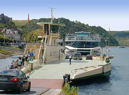 Rheinfhre St. Goarshausen St. Goar Rhein Mittelrhein Rheinfhren, Foto  2004 WHO